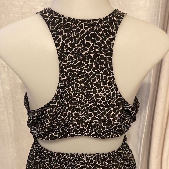 Xs reformed animal print pattern mini dress umpire waist open back - Picture 3 of 7